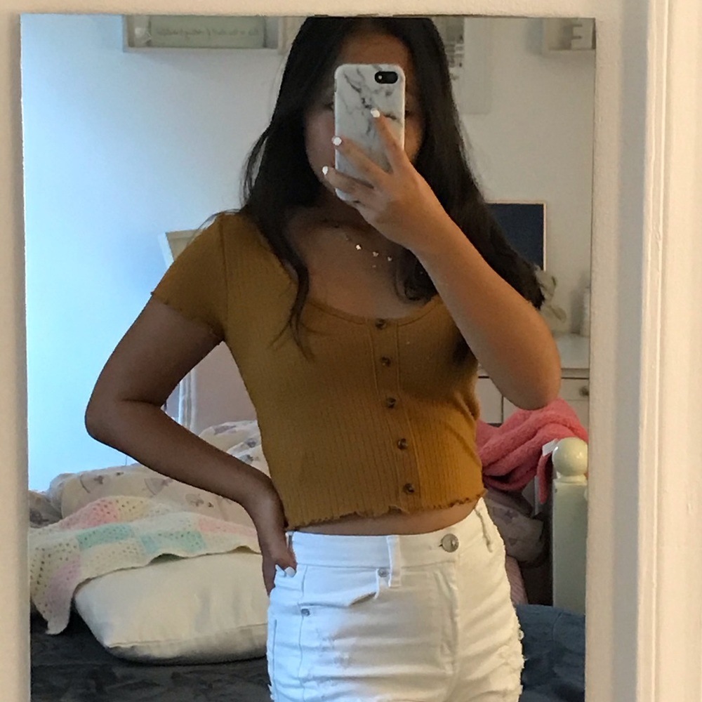 The CUTEST Orange-Yellow Button Down Top